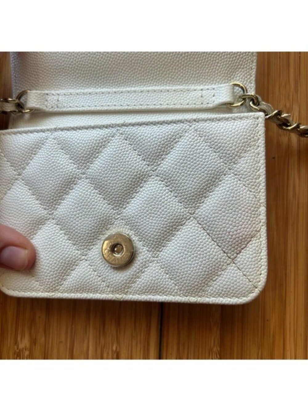 Chanel Mini Wallet On Chain White Caviar quilted crossbody Gold Hardware - Picture 10 of 14